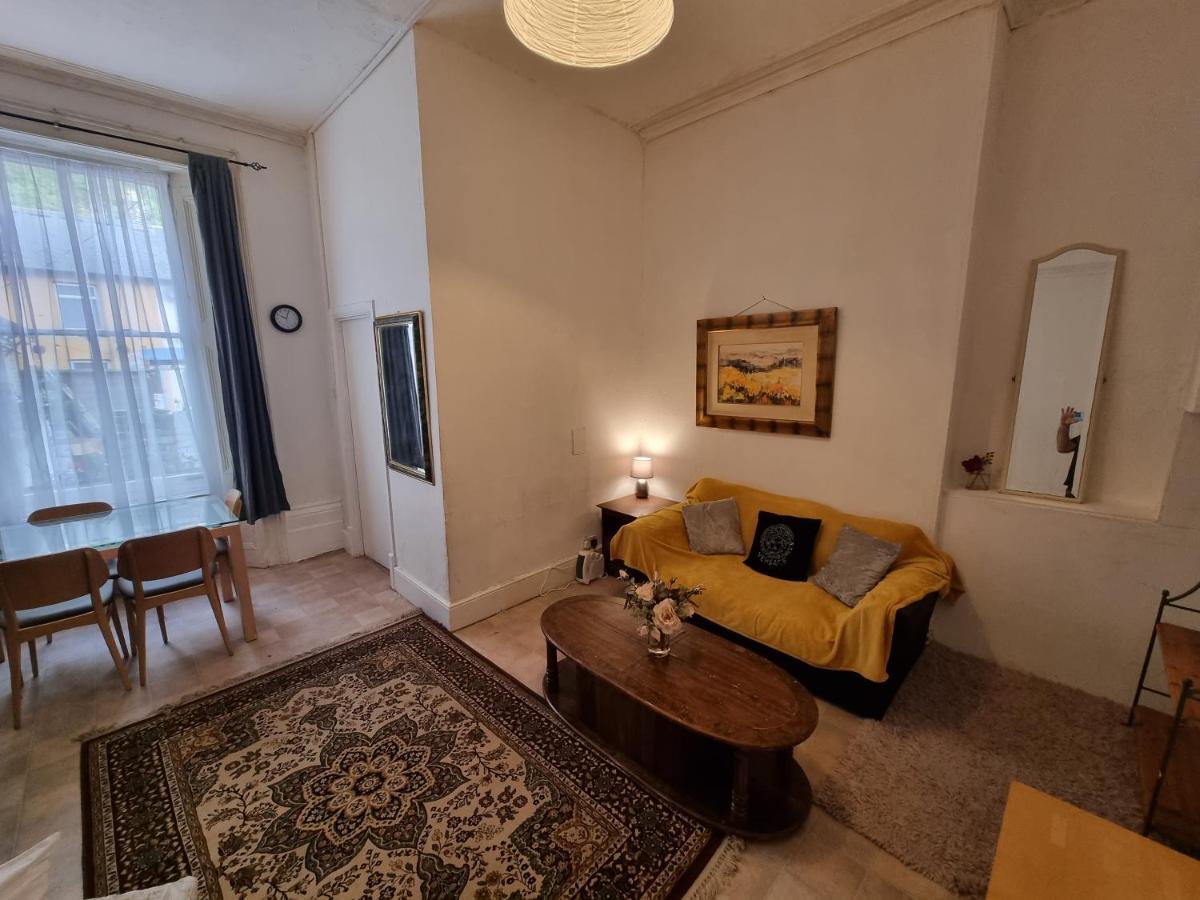 Large Flat Next To Port, Cliffs, Beach With Parking ドーバー エクステリア 写真